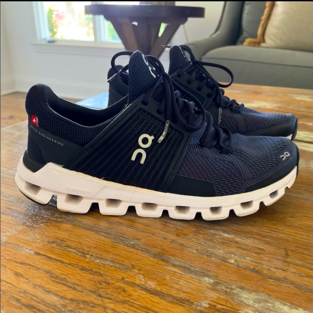 On Cloud Women Shoes